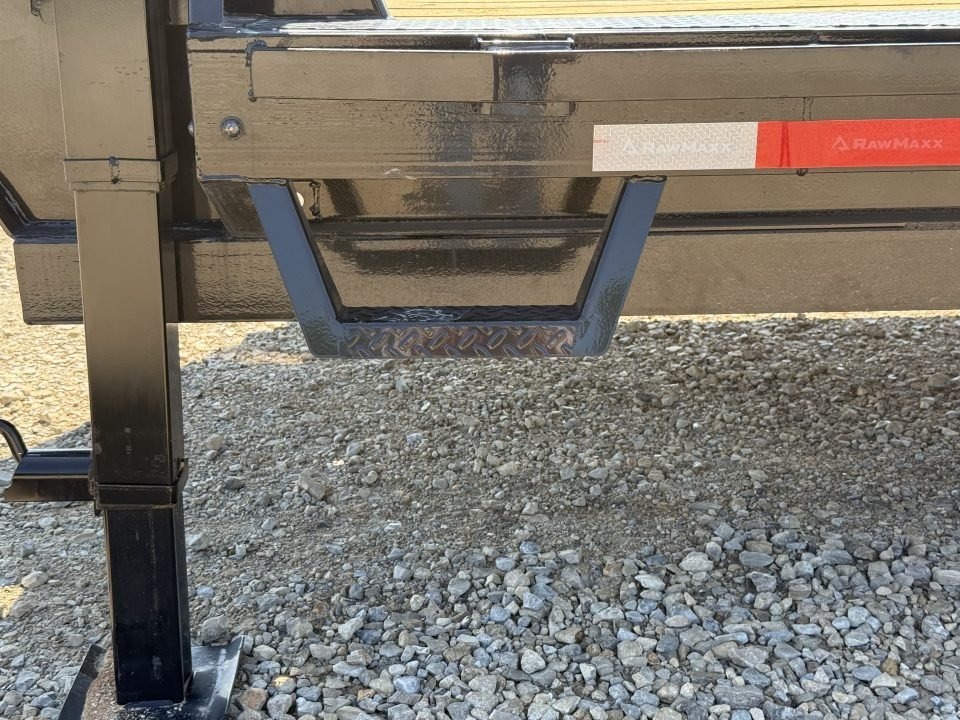 2026 RawMaxx LDX 102X44 / 4' DOVETAIL / 14 PLY / WINCH PLATE / CHAIN RACK / 21K GVWR Gooseneck Bodie