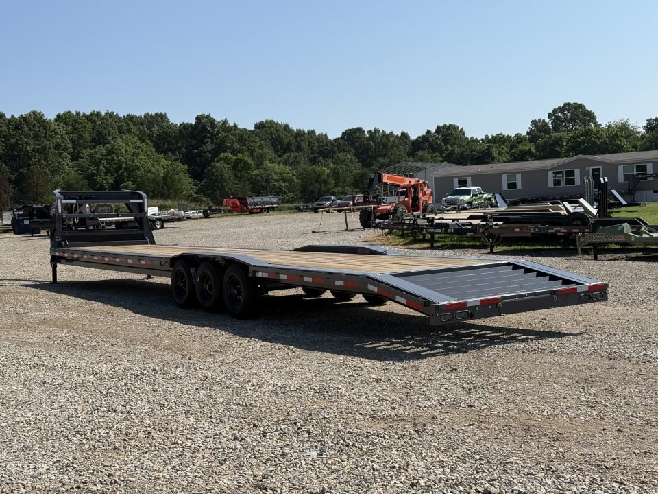 2026 RawMaxx LDX 102X44 / 4' DOVETAIL / 14 PLY / WINCH PLATE / CHAIN RACK / 21K GVWR Gooseneck Bodie
