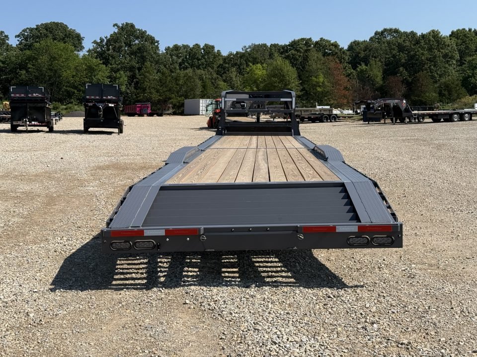2026 RawMaxx LDX 102X44 / 4' DOVETAIL / 14 PLY / WINCH PLATE / CHAIN RACK / 21K GVWR Gooseneck Bodie