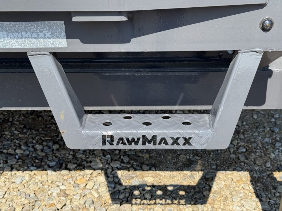 2026 RawMaxx LDX 102X44 / 4' DOVETAIL / 14 PLY / WINCH PLATE / CHAIN RACK / 21K GVWR Gooseneck Bodie