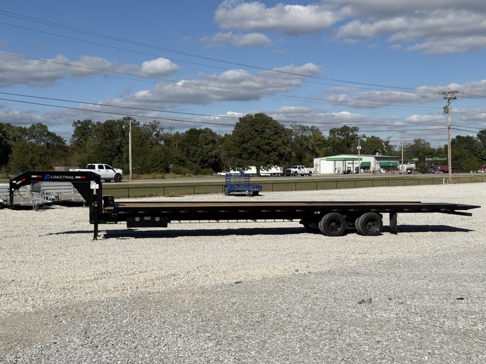 2027 LOAD TRAIL GT 102X40 GOOSENECK FULL TILT W/14 PLYS, HYDRAULIC JACKS, 18K WINCH, AND WIRELESS RE