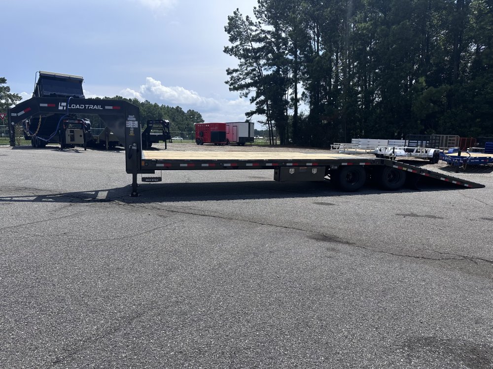 2027 Load Trail GL 102X32 12 FT HYDRAULIC DOVETAIL / CLEATED DOVETAIL / HYDRAULIC JACKS / 14PLY TIRE