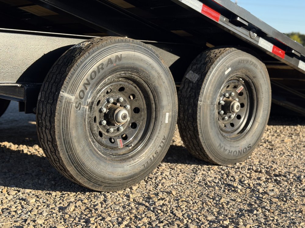 2027 102x28 GE LOAD TRAIL / TILT / 14 PLY / WINCH PLATE / WIRELESS REMOTE / 14K GVWR / GOOSENECK EQU