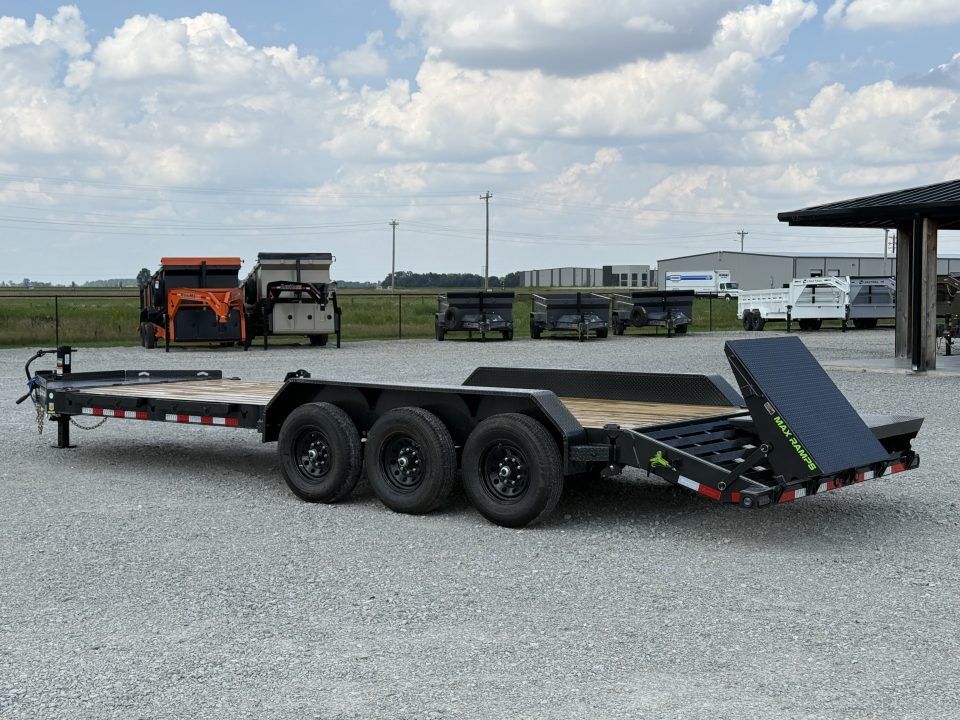 2026 Load Trail CB 83X24 W/8" I-BEAM, MAX RAMPS, CHAIN TIE DOWNS, MAX BOX, AND 3" RUB RAIL 21K GVWR