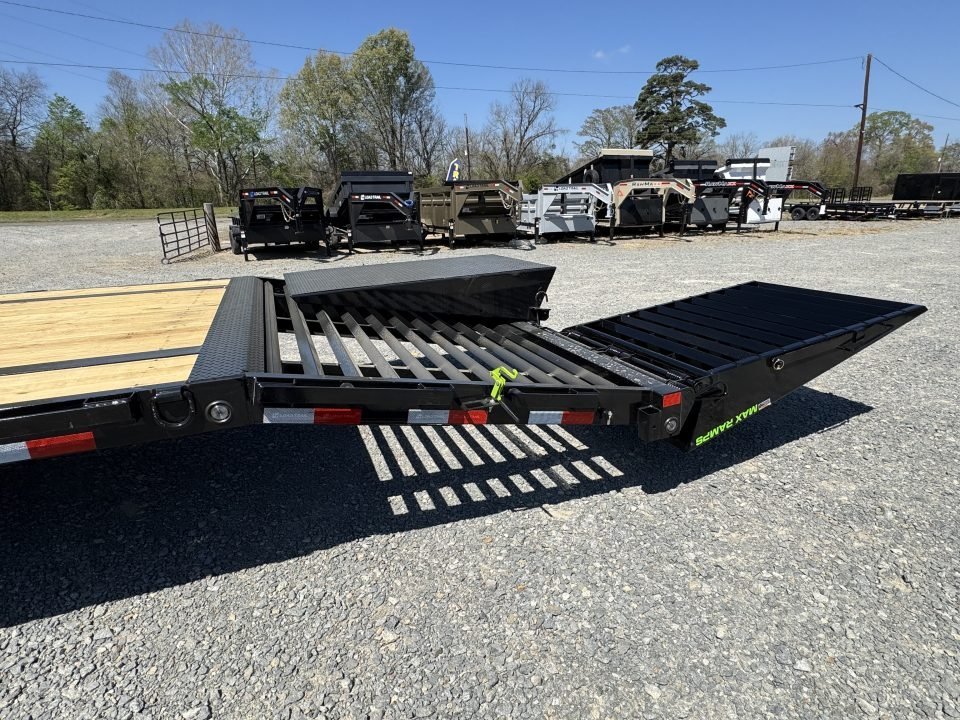 2027 Load Trail 102x40 GP Deckover Trailer W/ MAX RAMPS, 10 PLY TIRES, 7K AXLES, WINCH PLATE