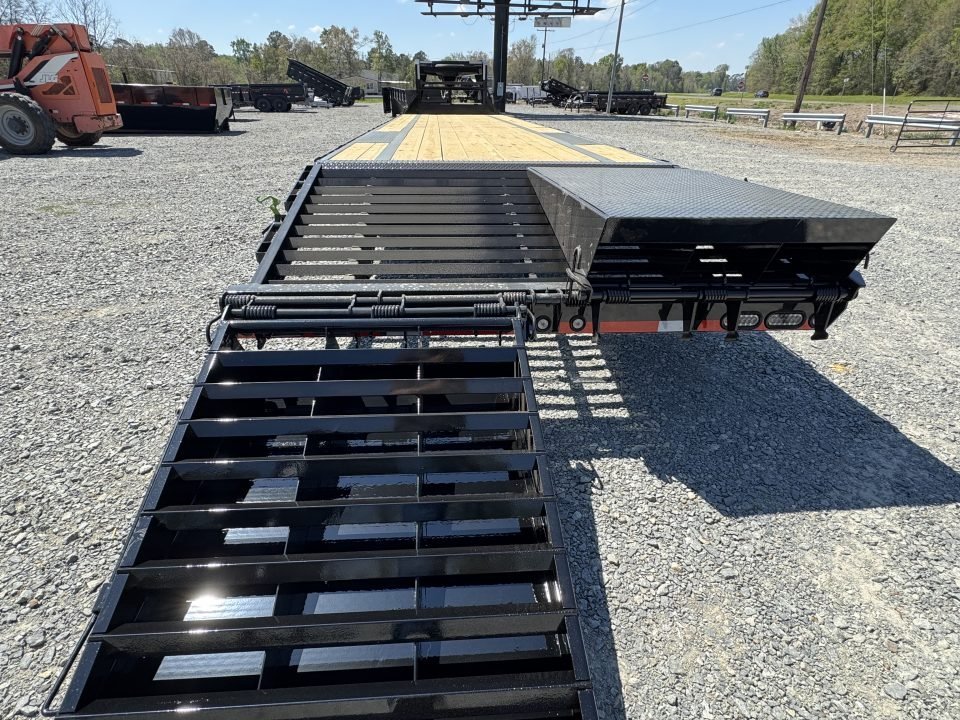 2027 Load Trail 102x40 GP Deckover Trailer W/ MAX RAMPS, 10 PLY TIRES, 7K AXLES, WINCH PLATE