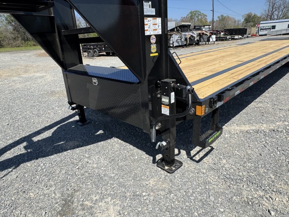 2027 Load Trail 102x40 GP Deckover Trailer W/ MAX RAMPS, 10 PLY TIRES, 7K AXLES, WINCH PLATE