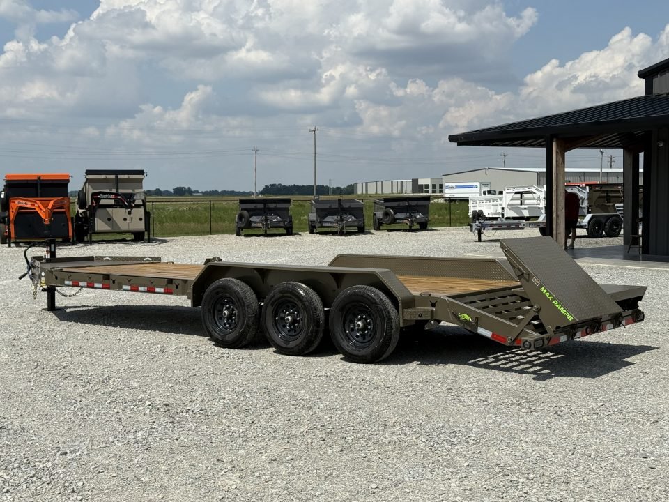 2026 Load Trail CB 83X24 W/8" I-BEAM, MAX RAMPS, CHAIN TIE DOWNS, MAX BOX, AND 3" RUB RAIL 21K GVWR 