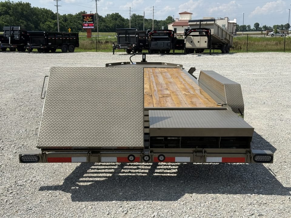 2026 Load Trail CB 83X24 W/8" I-BEAM, MAX RAMPS, CHAIN TIE DOWNS, MAX BOX, AND 3" RUB RAIL 21K GVWR 