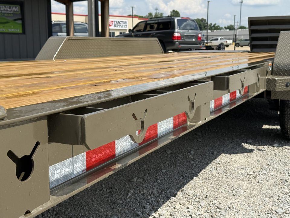 2026 Load Trail CB 83X24 W/8" I-BEAM, MAX RAMPS, CHAIN TIE DOWNS, MAX BOX, AND 3" RUB RAIL 21K GVWR 