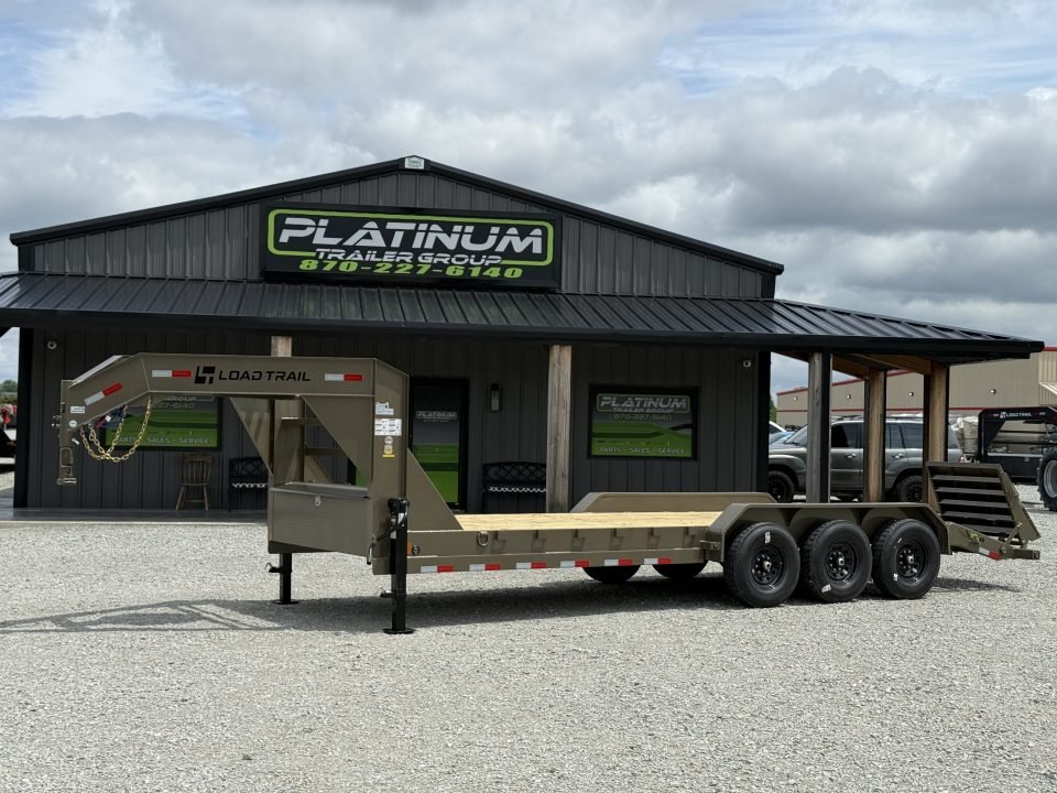 2026 Load Trail GC 83X24 GOOSENECK W/MAX RAMPS, 14 PLYS, AND 4' RAISED NECK 21K GVWR Equipment Trail