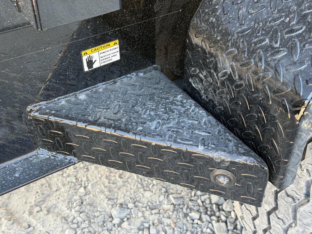 2027 83"x16' Load Trail Dump