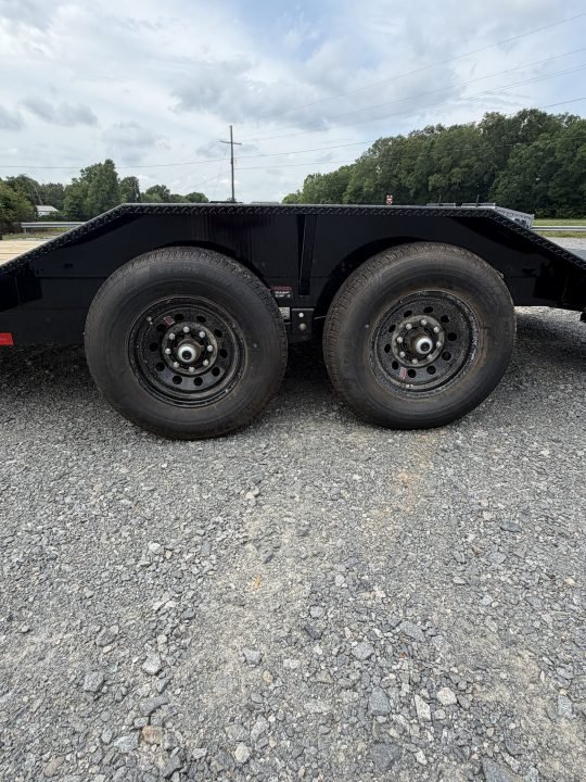 2026 Load Trail CH 83X20 Car Hauler W/MAX RAMPS, DRIVE OVER FENDERS, 10 PLY TIRES
