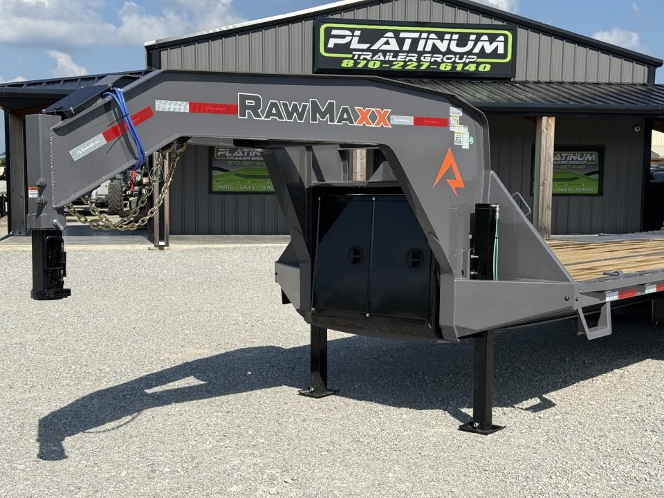 2027 RawMaxx HTX 102X32 GOOSENECK W/HYDRAULIC DISC BRAKES, HYDRAULIC JACKS, 14 PLYS, LOCKING CHAIN R