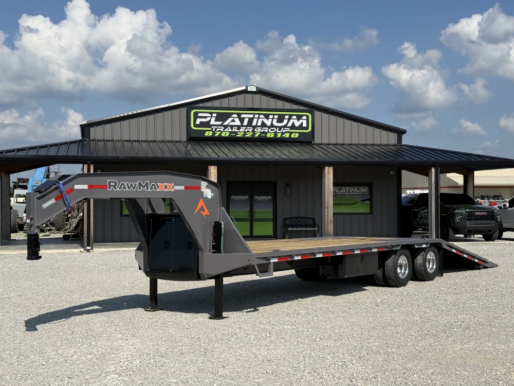 2027 RawMaxx HTX 102X32 GOOSENECK W/HYDRAULIC DISC BRAKES, HYDRAULIC JACKS, 14 PLYS, LOCKING CHAIN R