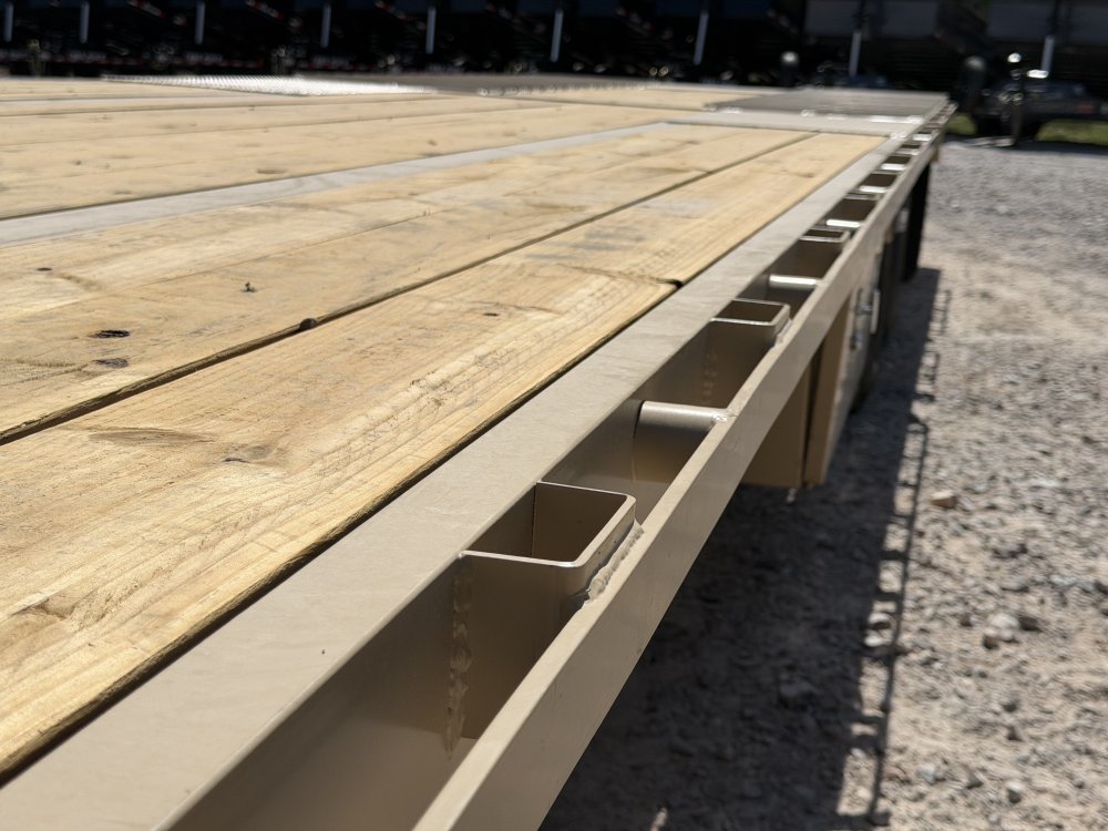 2027 102"x32' Load Trail Flatbed