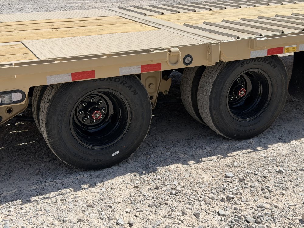 2027 102"x32' Load Trail Flatbed