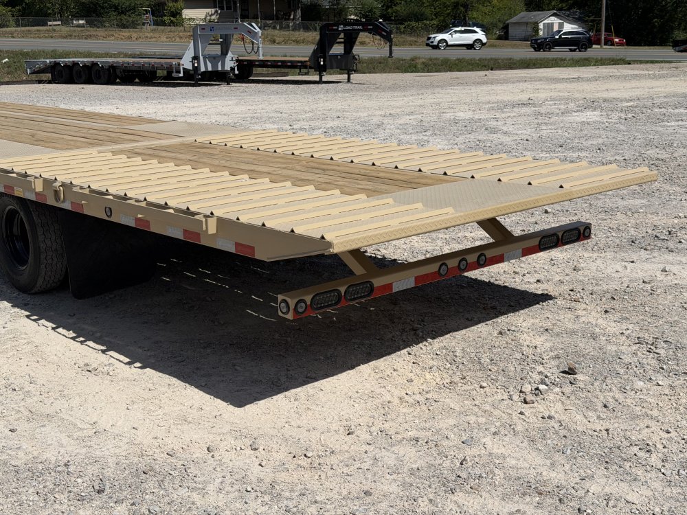 2027 102"x32' Load Trail Flatbed