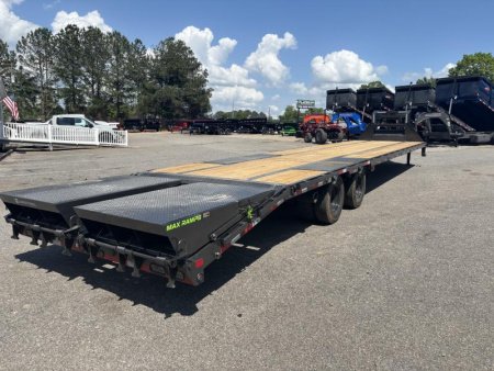 2027 Load Trail GP 102X40 GOOSENECK W/MAX RAMPS AND 14 PLYS 25.9K GVWR Flatbed Trailer