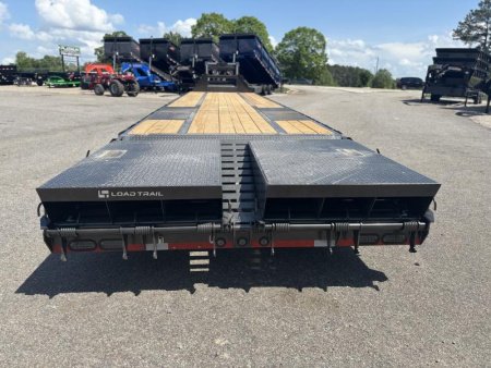 2027 Load Trail GP 102X40 GOOSENECK W/MAX RAMPS AND 14 PLYS 25.9K GVWR Flatbed Trailer