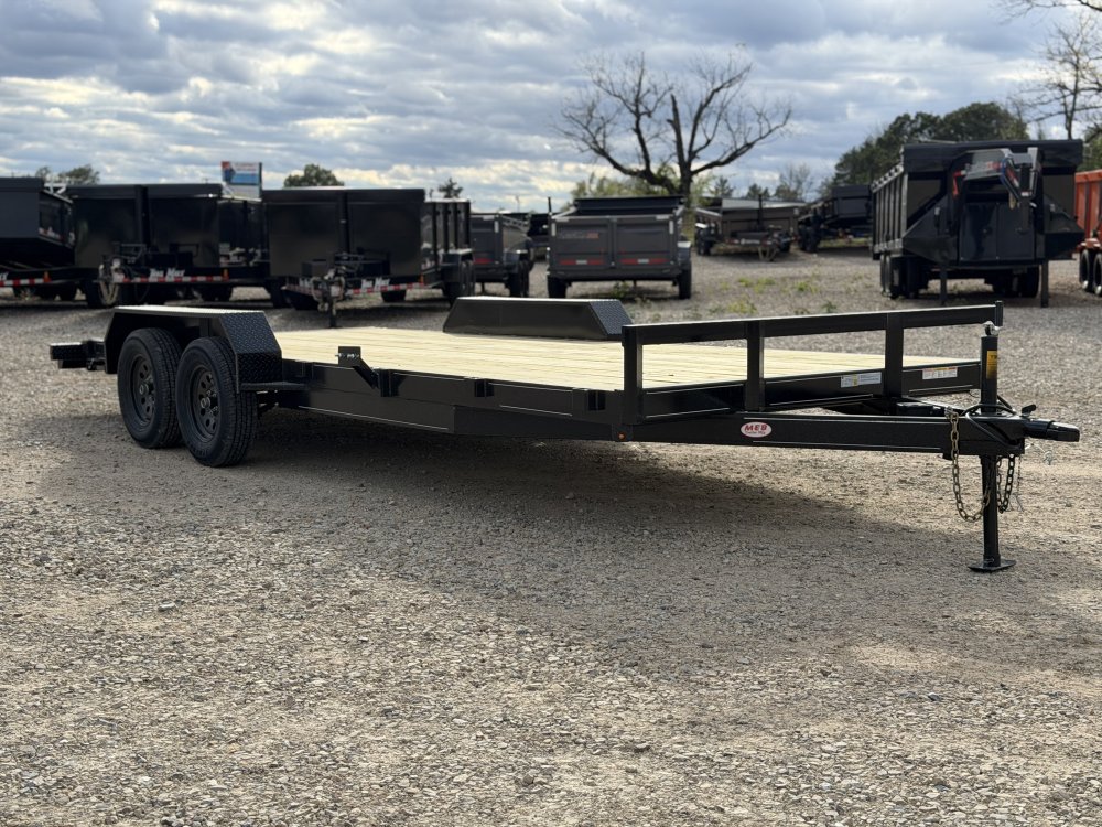 2027 83X20 CH MEB / PULL OUT RAMPS / BRAKE AXLE / DOVETAIL / 6.9K GVWR / CAR HAULER TRAILER