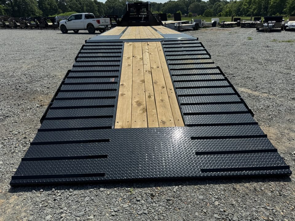 2026 Load Trail 102X36 GL Deckover Trailer W/12' HYDRAULIC DOVE TAIL, 14 PLY TIRE, HYDRAULIC JACKS,