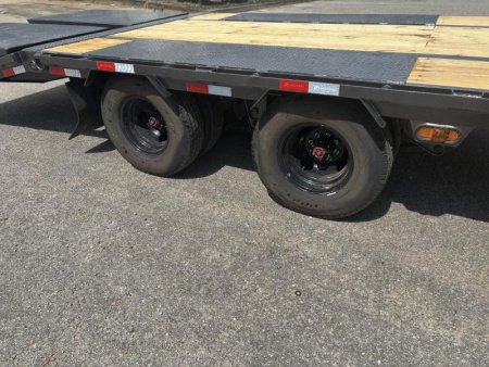 2027 Load Trail GP 102X32 GOOSENECK W/MAX RAMPS AND 14 PLYS 25.9K GVWR Flatbed Trailer