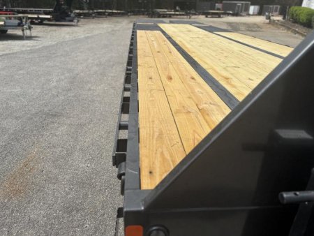 2027 Load Trail GP 102X32 GOOSENECK W/MAX RAMPS AND 14 PLYS 25.9K GVWR Flatbed Trailer