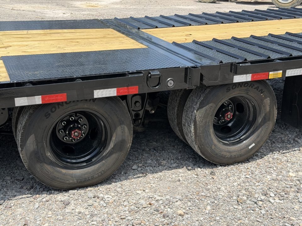 2027 Load Trail GL 102X32 25.9K 12' HYDRUALIC DOVETAIL 14PLY TIRES 4 BUTTON WIRELESS Flatbed Trailer