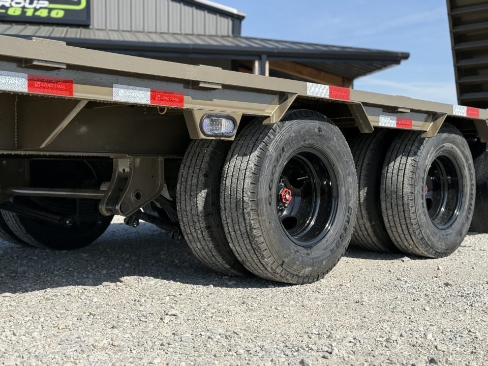 2027 Load Trail GP 102X25 GOOSENECK W/MAX RAMPS AND 14 PLYS 25.9K GVWR Flatbed Trailer