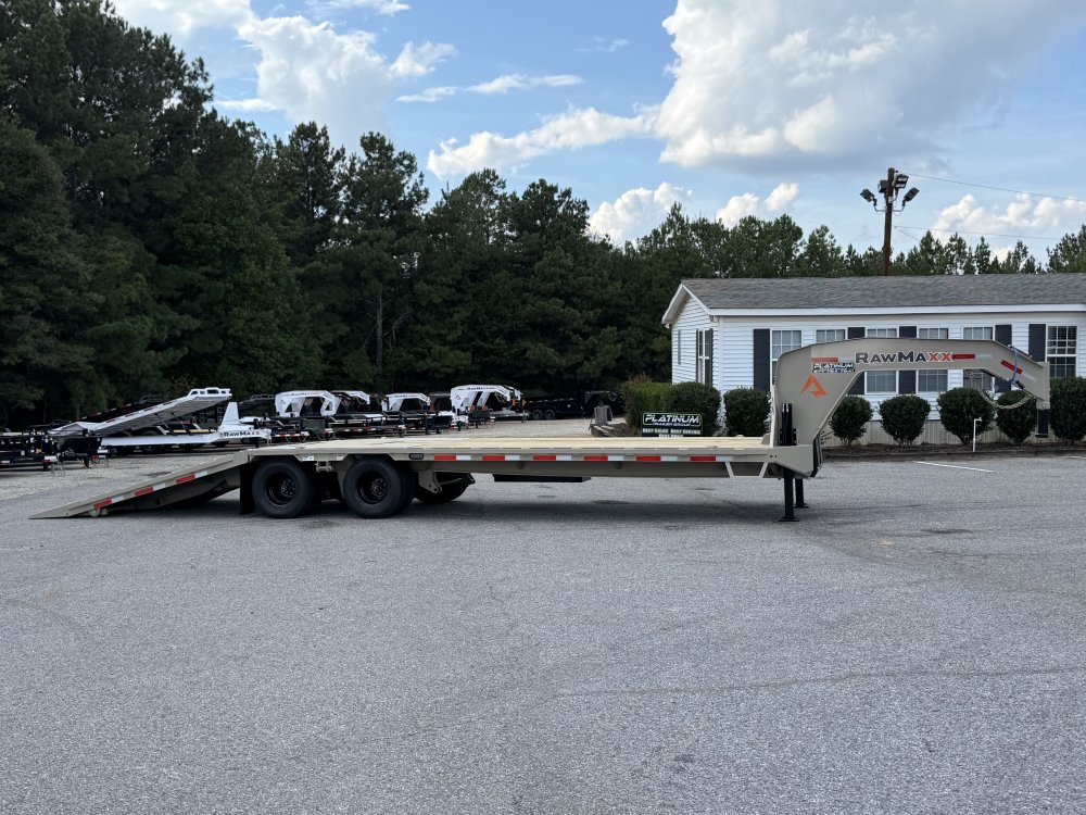 2027 RawMaxx HTX 102X32 GOOSENECK W/HYDRAULIC DISC BRAKES, HYDRAULIC JACKS, 14 PLYS, LOCKING CHAIN R