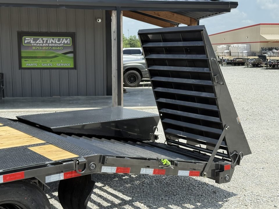 2026 Load Trail GP 102X30 GOOSENECK W/MAX RAMPS AND 14 PLY TIRES 24K GVWR Flatbed Trailer