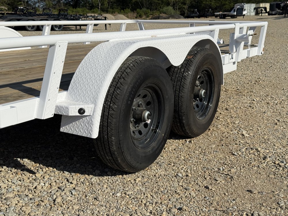 2027 83X16 UTX RAWMAXX / HD SPLIT GATE / 16" OC / 4 D-RINGS / BRAKE AXLES / 10K GVWR /