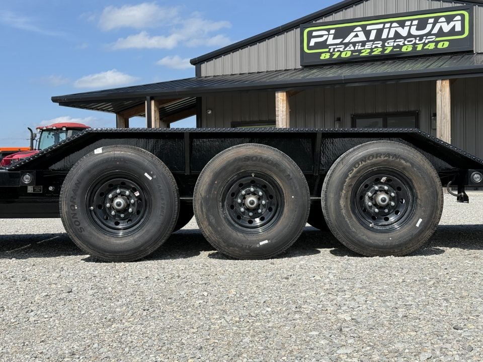 2026 Load Trail GN 102X26 TILT-N-GO GOOSENECK TORSION TRIPLE AXLE W/14 PLY TIRES, DRIVE OVER FENDERS