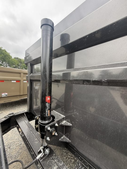 2026 Load Trail DL 83X16 4' WALL Dump Trailer W/RAMPS, TARP, SPREAD GATE, 7 GAUGE FLOOR, 14 PLY TIRE