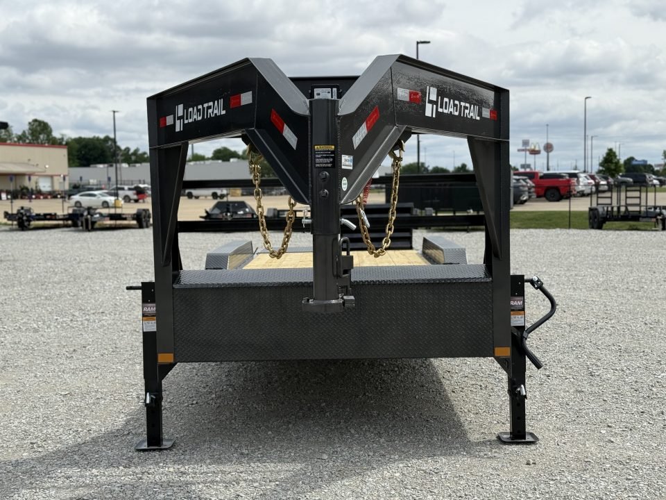 2026 Load Trail GC 83X24 GOOSENECK W/MAX RAMPS, 14 PLYS, AND 4' RAISED NECK 21K GVWR Equipment Trail