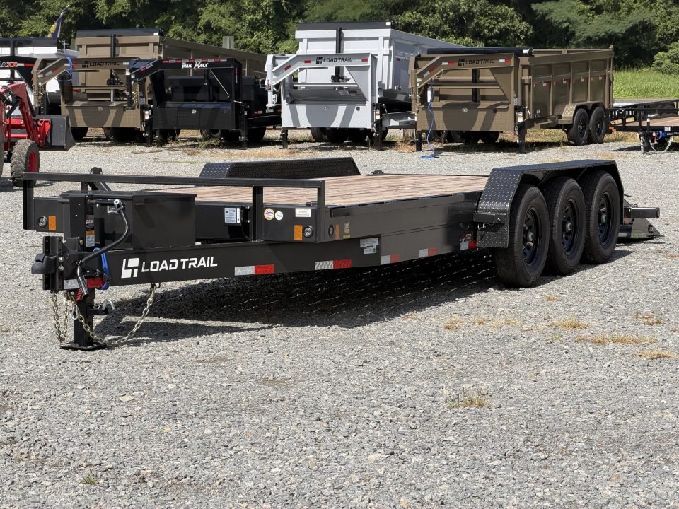 2026 Load Trail CH 83X22 Equipment Trailer / MAX RAMPS / FRONT TOOL BOX / WINCH PLATE / RUB RAIL / 2
