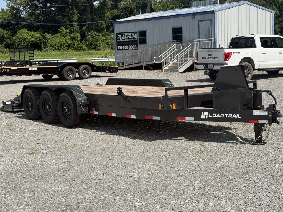 2026 Load Trail CH 83X22 Equipment Trailer / MAX RAMPS / FRONT TOOL BOX / WINCH PLATE / RUB RAIL / 2