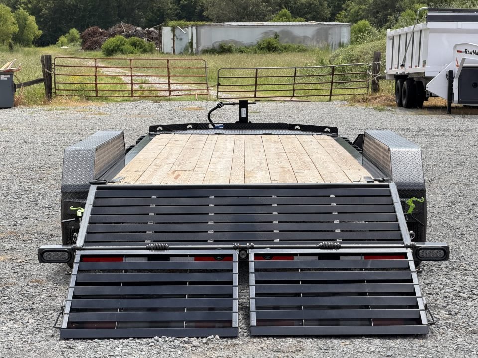 2026 Load Trail CB 83X24 W/8" I-BEAM, MAX RAMPS, CHAIN TIE DOWNS, MAX BOX, AND 3" RUB RAIL 21K GVWR 