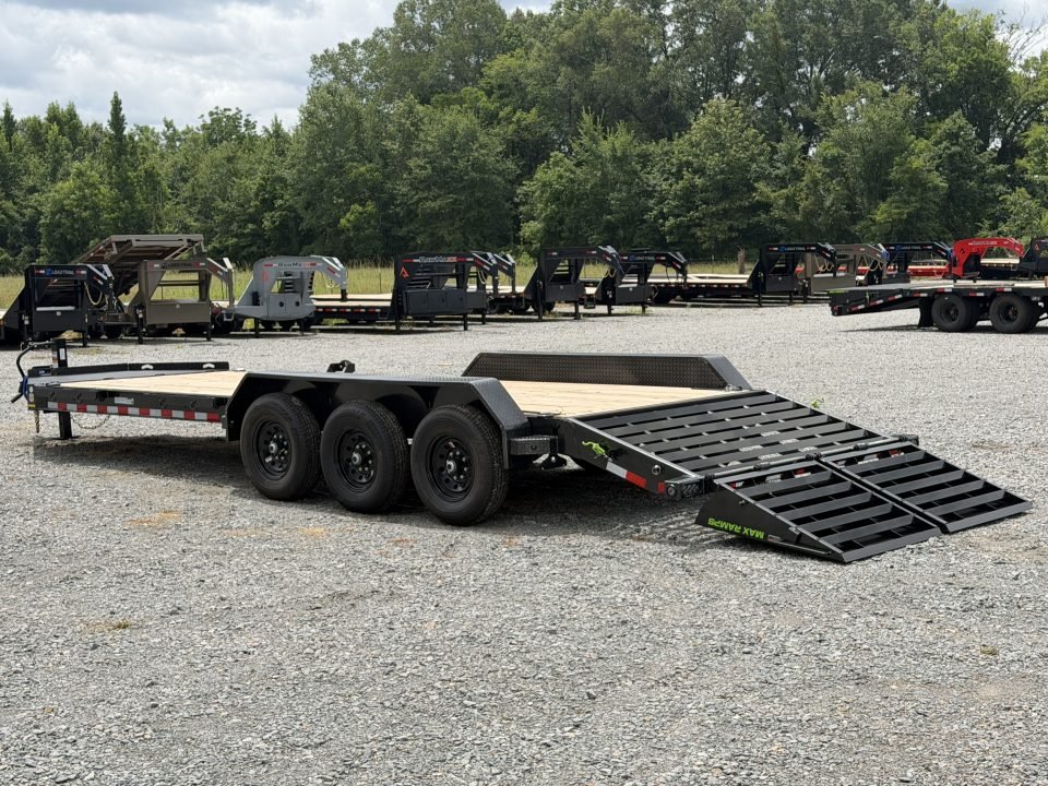 2026 Load Trail CB 83X24 W/8" I-BEAM, MAX RAMPS, CHAIN TIE DOWNS, MAX BOX, AND 3" RUB RAIL 21K GVWR 