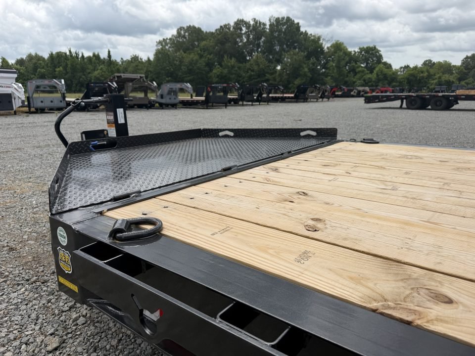 2026 Load Trail CB 83X24 W/8" I-BEAM, MAX RAMPS, CHAIN TIE DOWNS, MAX BOX, AND 3" RUB RAIL 21K GVWR 