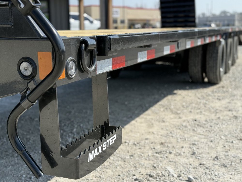 2027 Load Trail GP 102X32 GOOSENECK TRIPLE AXLE W/14 PLYS AND MAX RAMPS 30K GVWR Flatbed Trailer