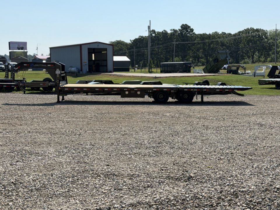 2027 Load Trail GL 102X32 / HYDRO DOVE & JACKS / 14 PLY / WIRELESS REMOTE / 25.9 GVWR / Flatbed Trai