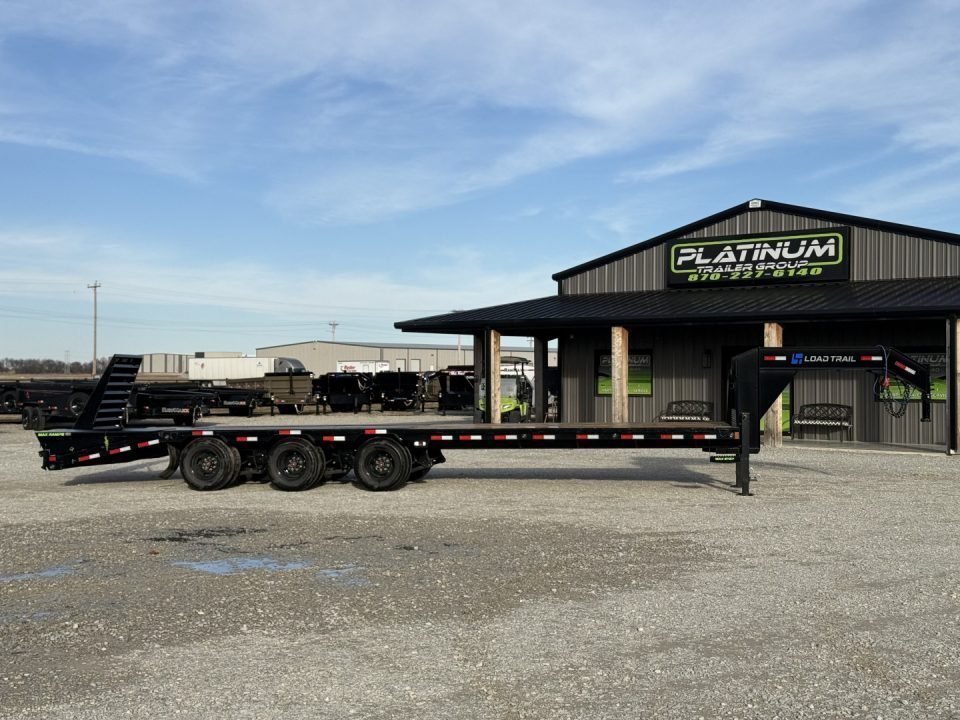 2027 Load Trail GP 102X32 GOOSENECK TRIPLE AXLE W/MAX RAMPS AND 14 PLY TIRES 30K GVWR Flatbed Traile
