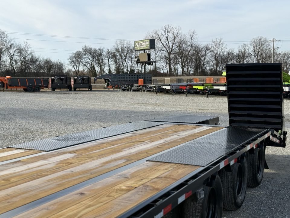 2027 Load Trail GP 102X32 GOOSENECK TRIPLE AXLE W/MAX RAMPS AND 14 PLY TIRES 30K GVWR Flatbed Traile