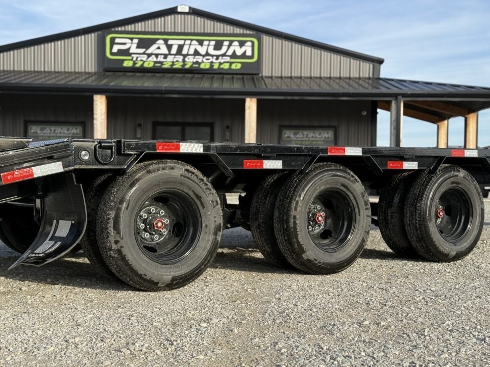 2027 Load Trail GP 102X32 GOOSENECK TRIPLE AXLE W/MAX RAMPS AND 14 PLY TIRES 30K GVWR Flatbed Traile