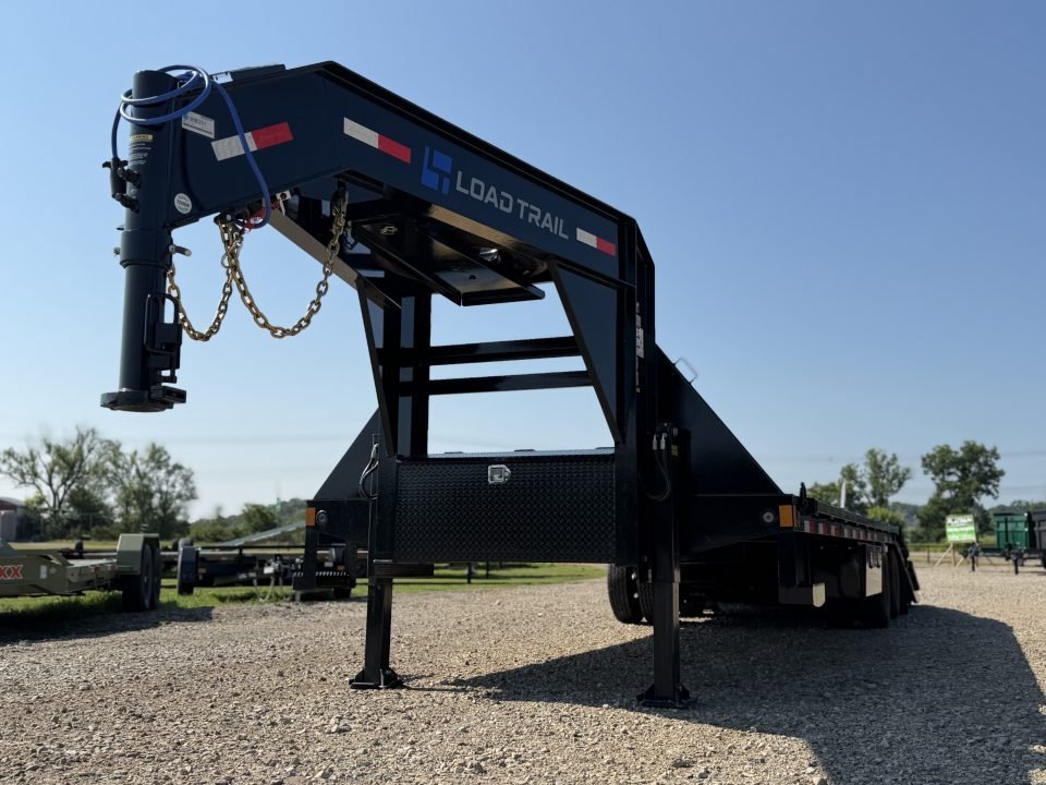 2027 Load Trail GL 102X32 / HYDRO DOVE & JACKS / 14 PLY / WIRELESS REMOTE / 25.9 GVWR / Flatbed Trai