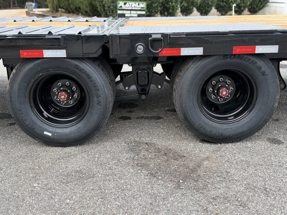 2027 Load Trail GL 102X32 25.9K 12' HYDRUALIC DOVETAIL 14PLY TIRES 4 BUTTON WIRELESS Flatbed Trailer