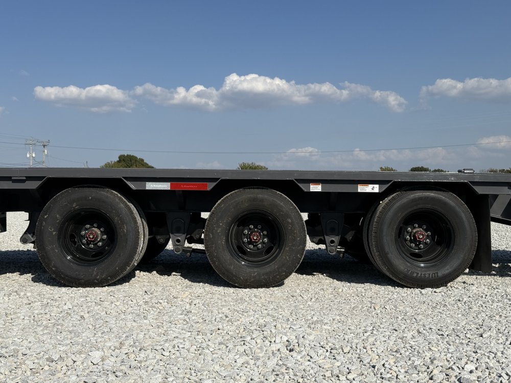 2027 RAWMAXX FDX 102X32 GOOSENECK W/TRIPLE 10K AXLES, MAXX RAMPS, TORQUE TUBE, AND 14 PLYS TIRES 30K