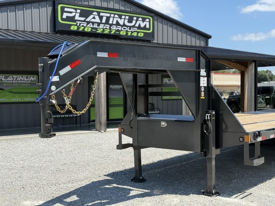 2027 Load Trail GL 102X32 GOOSENECK HYDRAULIC DOVETAIL W/12' CLEATED DOVE, 14 PLYS, HYDRAULIC JACKS,